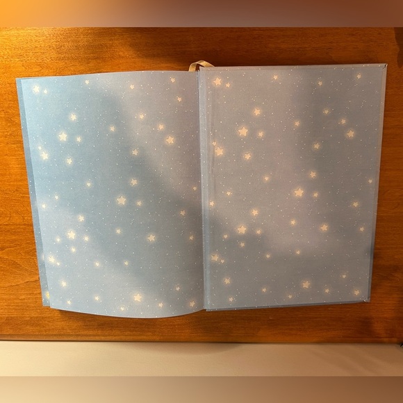 Precious Moments 5-Minute Bedtime Treasury Book - Picture 2 of 7